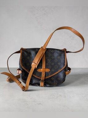 Louis Vuitton Monogram Saumur Messenger Bag  AR8811 France